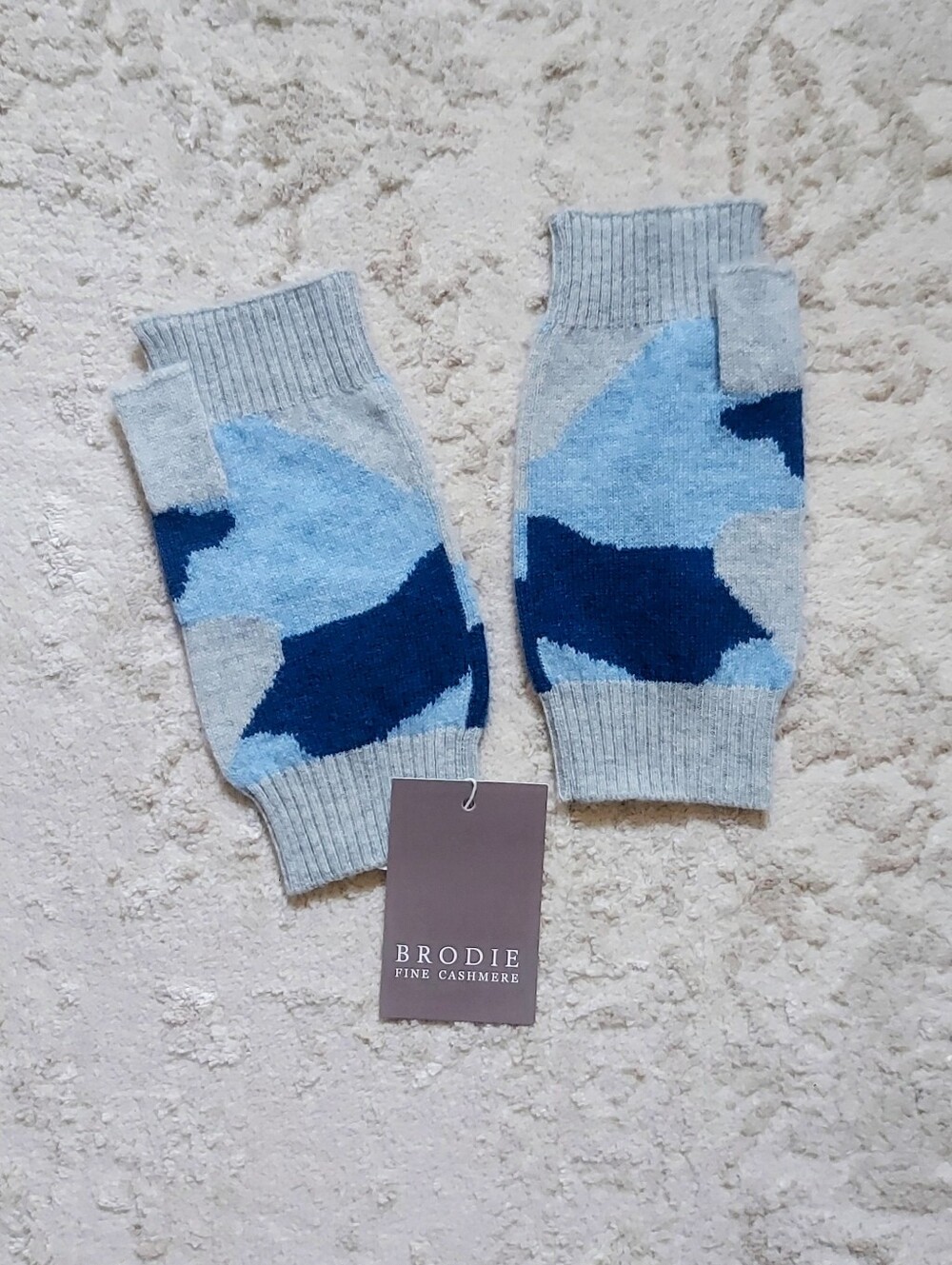 Brodie Fine Cashmere Blue & Gray Camouflage Cashmere Fingerless Gloves NWT